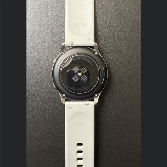 Samsung Galaxy Watch Active - Picture 2 of 4